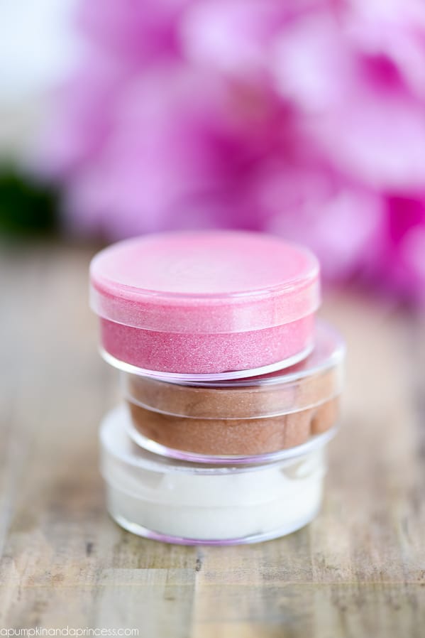 2-ingredient-Shimmer-Lip-Gloss